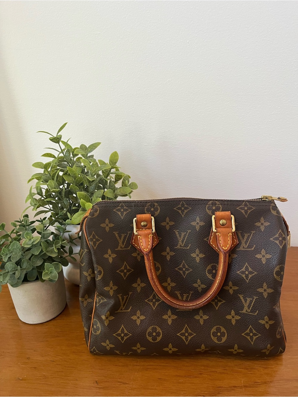 Authentic Louis Vuitton Speedy 25 - Picture 6 of 13